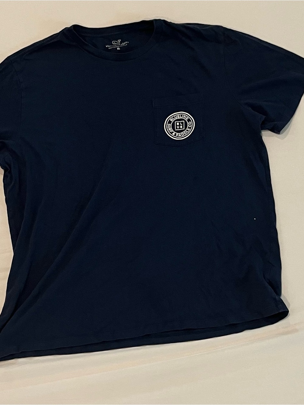 Vineyard Vines Men’s Navy Short Sleeve Pocket Tee with Circle Logo